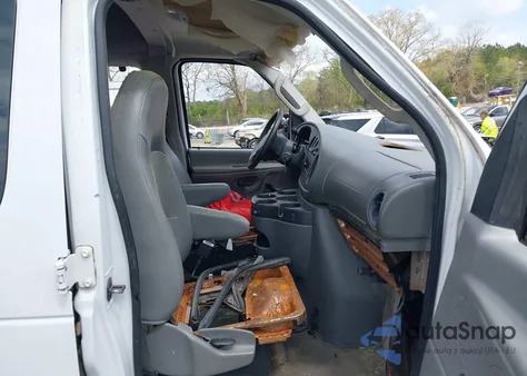 2007 Ford E-350 Super Duty Xl/Xlt z USA, uszkodzony, nr VIN 1FBSS31L47DA67849